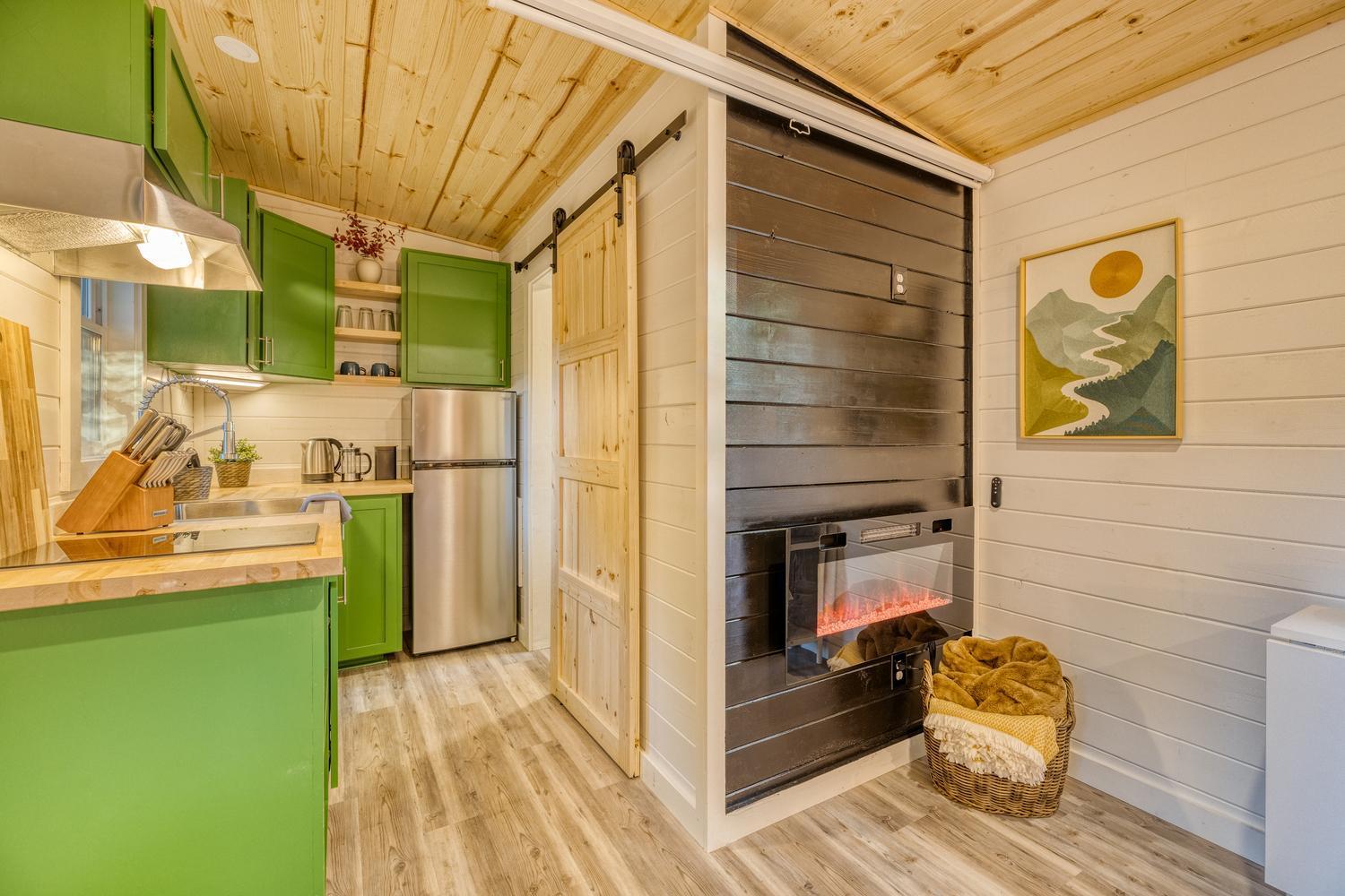 Couples Retreat: King Bed:Hot Tub:Firepit & More Blue Ridge Esterno foto